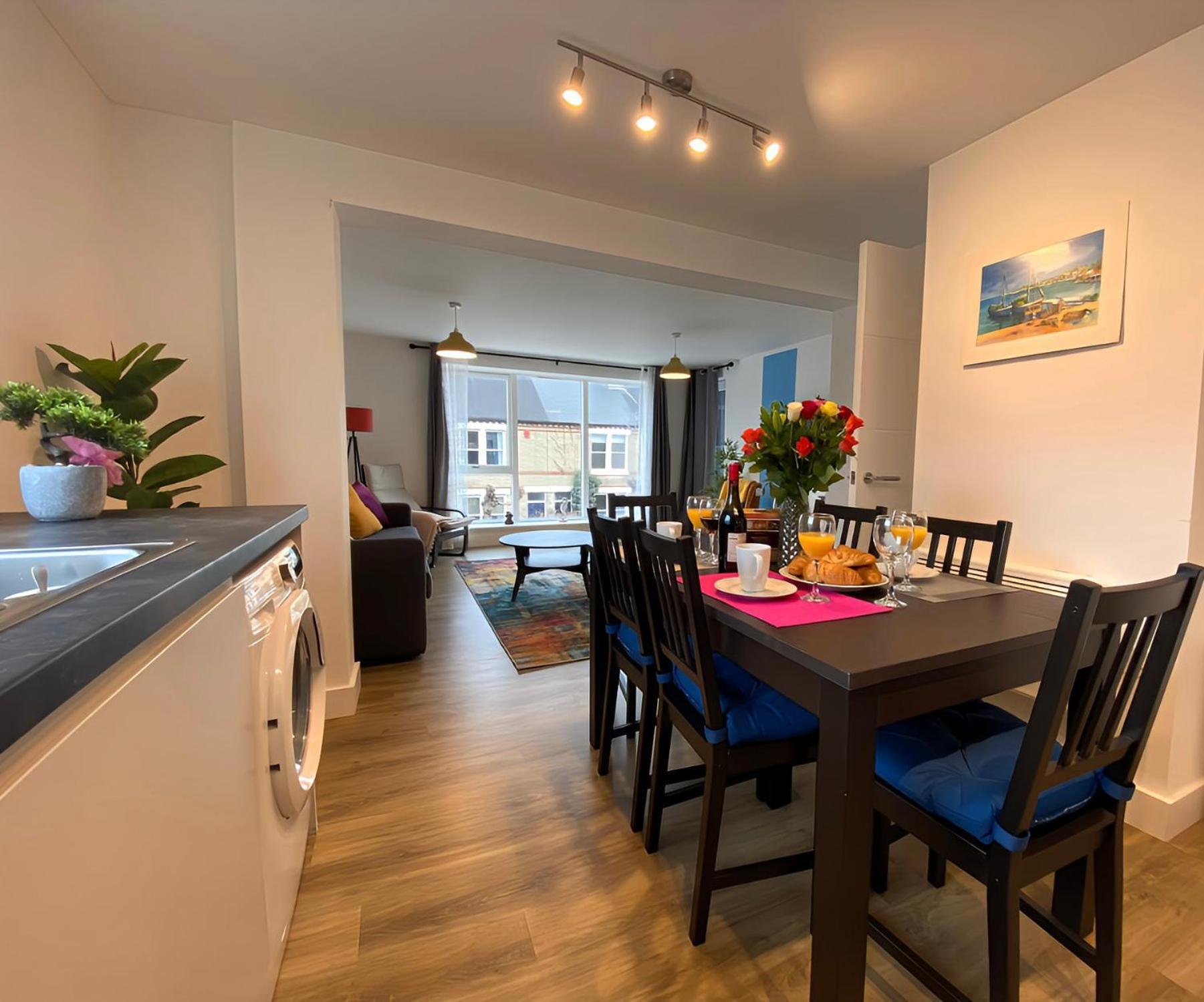 Cambridge Stays Riverside Apart Hotel With 2Br Flats At The City Centre-Parking-Balcony ภายนอก รูปภาพ