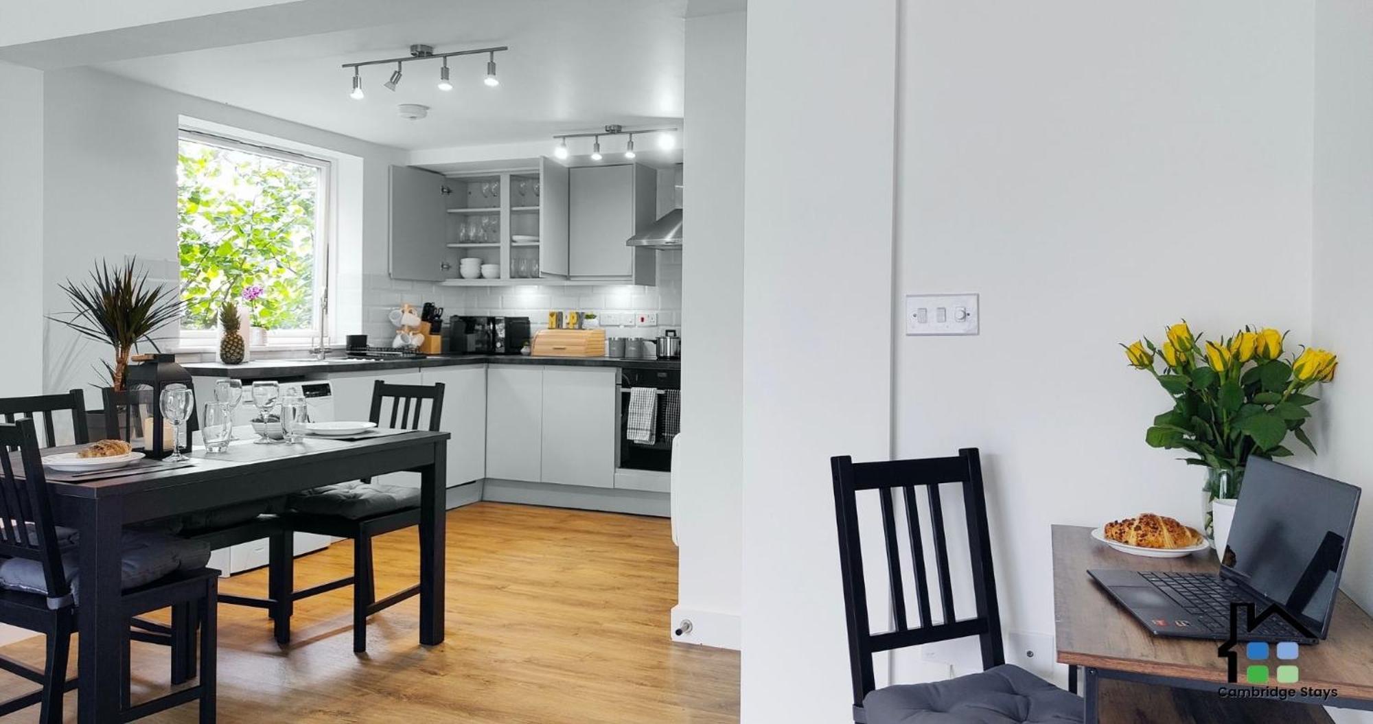 Cambridge Stays Riverside Apart Hotel With 2Br Flats At The City Centre-Parking-Balcony ภายนอก รูปภาพ