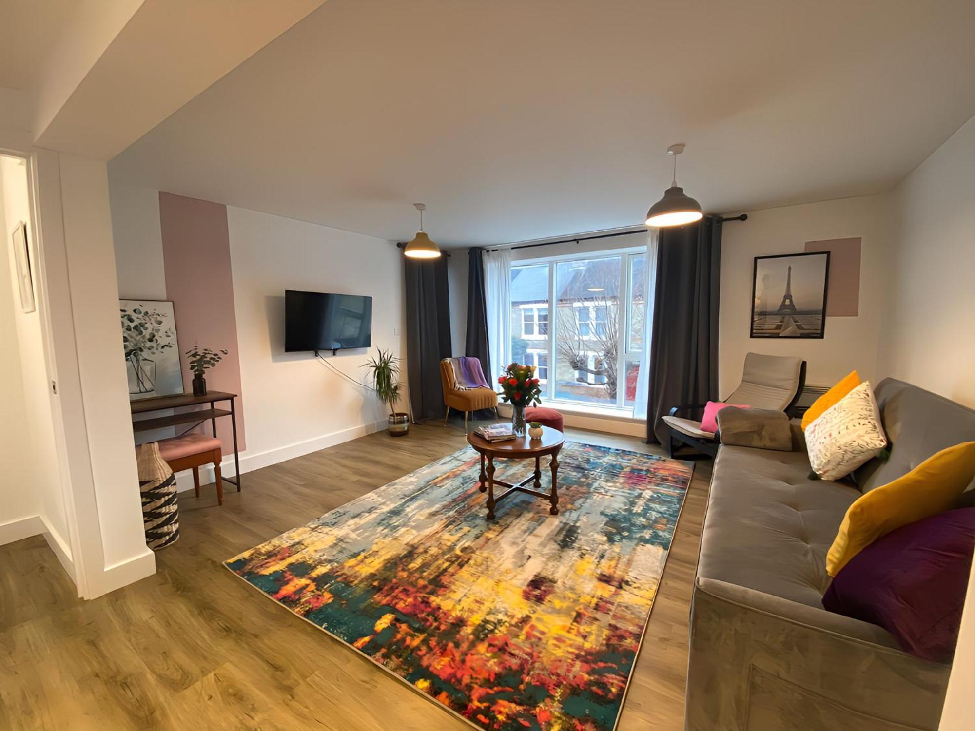 Cambridge Stays Riverside Apart Hotel With 2Br Flats At The City Centre-Parking-Balcony ภายนอก รูปภาพ